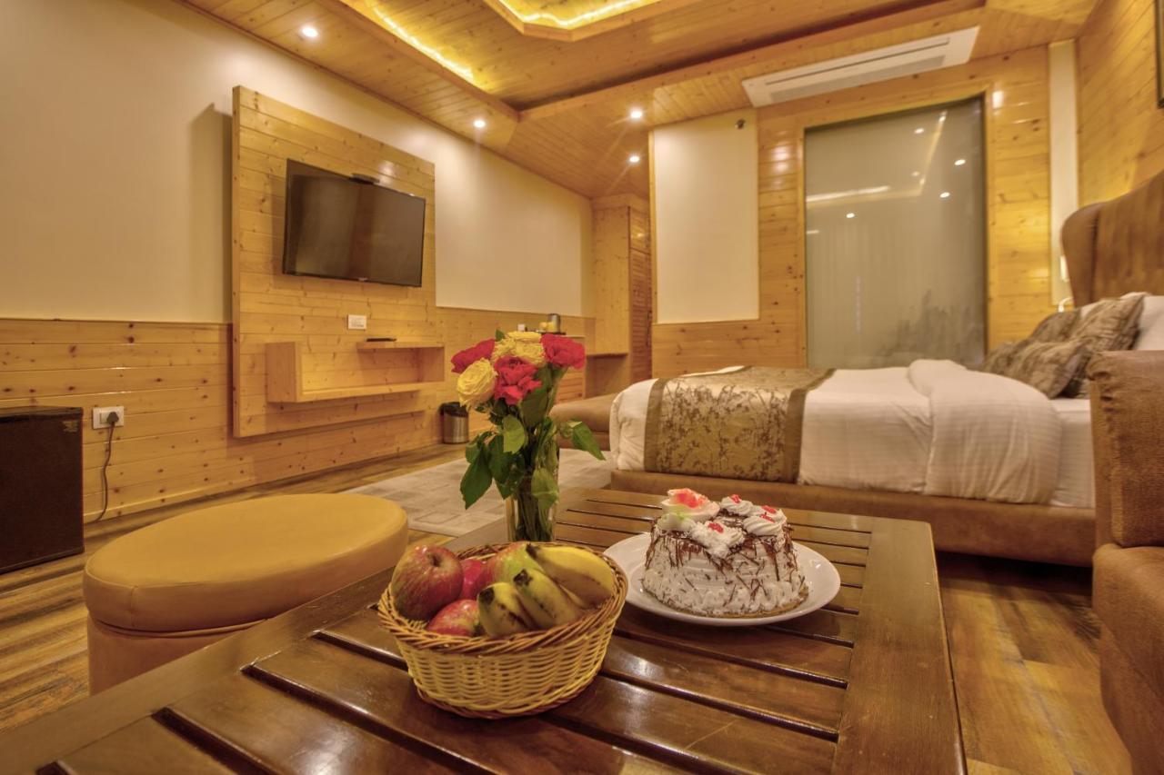 The Holiday Villa Resorts & Spa Manāli Buitenkant foto