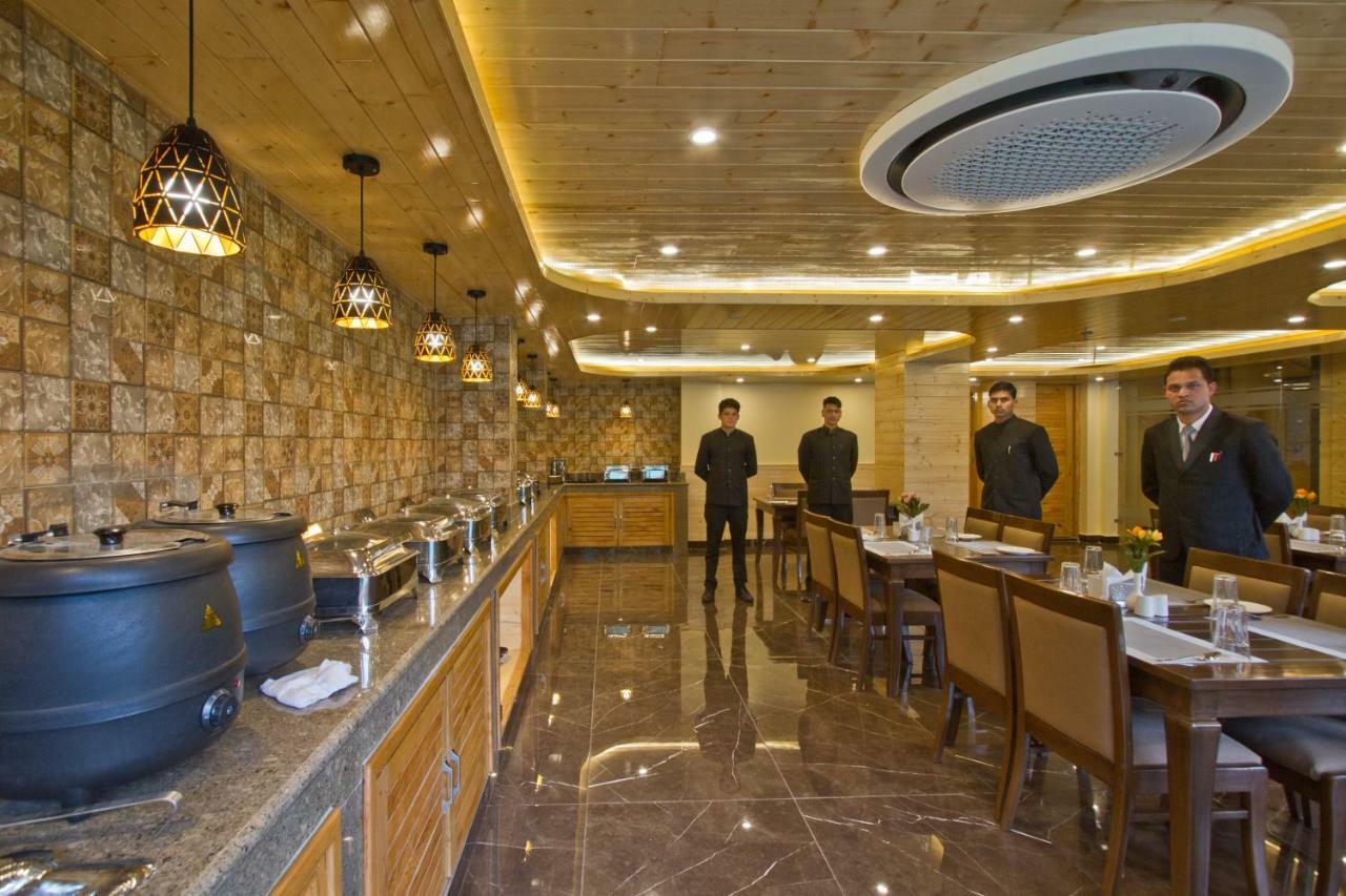 The Holiday Villa Resorts & Spa Manāli Buitenkant foto